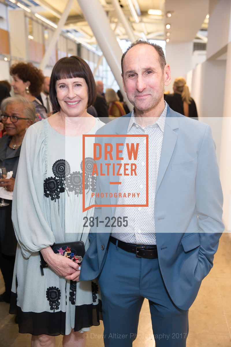 Carla Emil, Rich Silverstein, CCA Gala honoring David Kelley, California College of the Arts, May 23rd, 2017, Photo #281-2265 Carla Emil, Rich Silverstein, Photo #281-2265