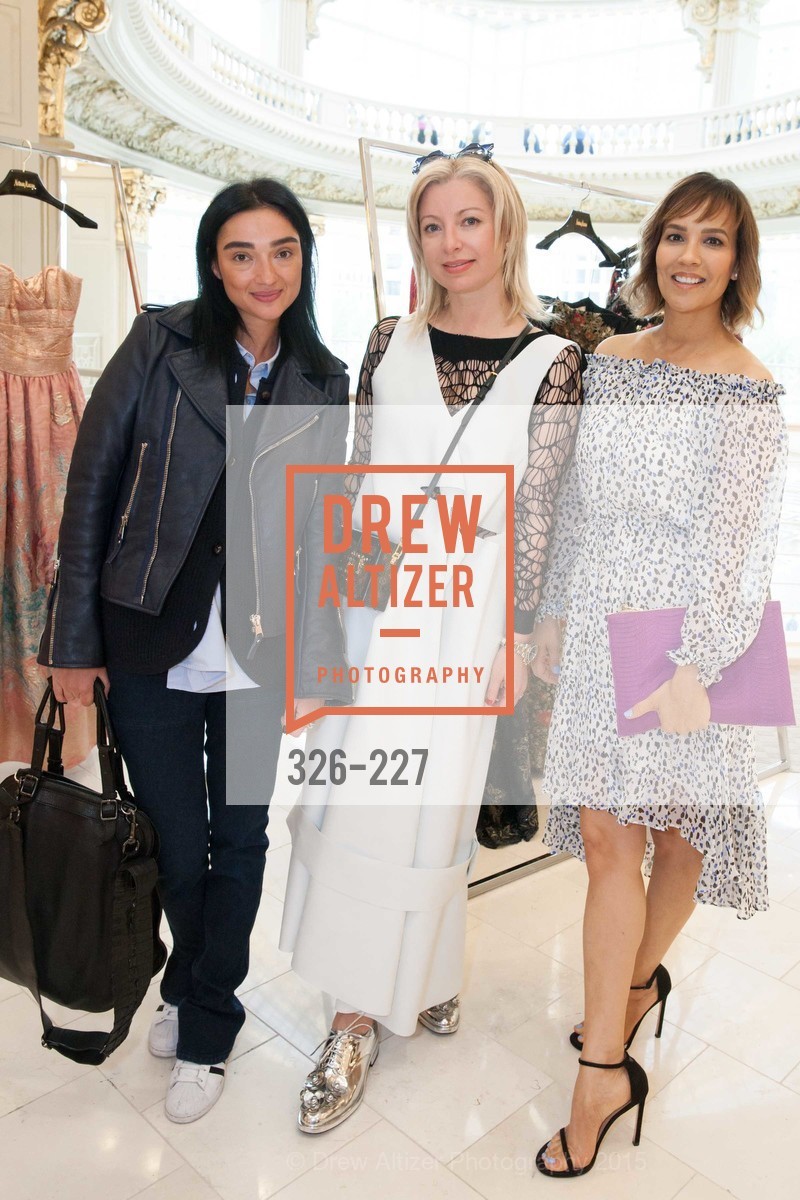 Olga Dubrovsky, Sonya Molodetskaya, Lora DuBain, Gucci & Vogue Dinner, Neiman Marcus. Neiman Marcus, May 7th, 2015, Photo #326-227 Olga Dubrovsky, Sonya Molodetskaya, Lora DuBain, Photo #326-227