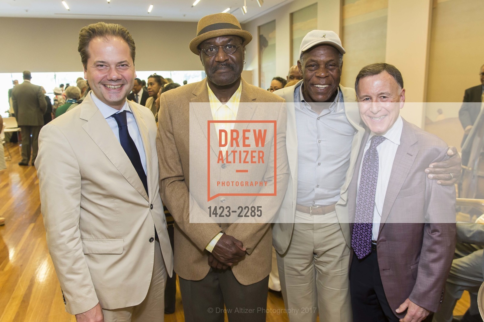 Max Hollein, Delroy Lindo, Danny Glover, Carl Pascarella, 'Revelations' Reception Hosted by LINKS, San Francisco, April 11th, 2018, Photo #1423-2285 Max Hollein, Delroy Lindo, Danny Glover, Carl Pascarella, Photo #1423-2285