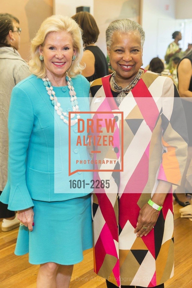 Dede Wilsey, Francee Covington, 'Revelations' Reception Hosted by LINKS, de Young Museum, June 3rd, 2017, Photo #1601-2285 Dede Wilsey, Francee Covington, Photo #1601-2285