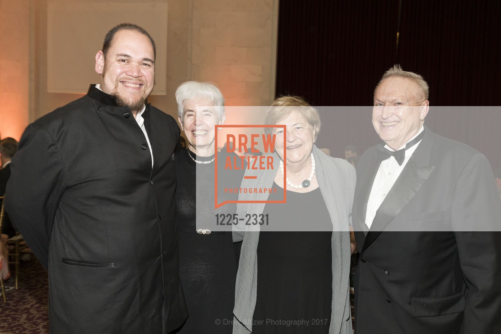 Quinn Kelsey, Jayne Davis, Mary Henderson, Craig Henderson, Merola 60th Anniversary Benefit Gala & Concert, City Hall and Veterans Building, June 11th, 2017, Photo #1225-2331 Quinn Kelsey, Jayne Davis, Mary Henderson, Craig Henderson, Photo #1225-2331