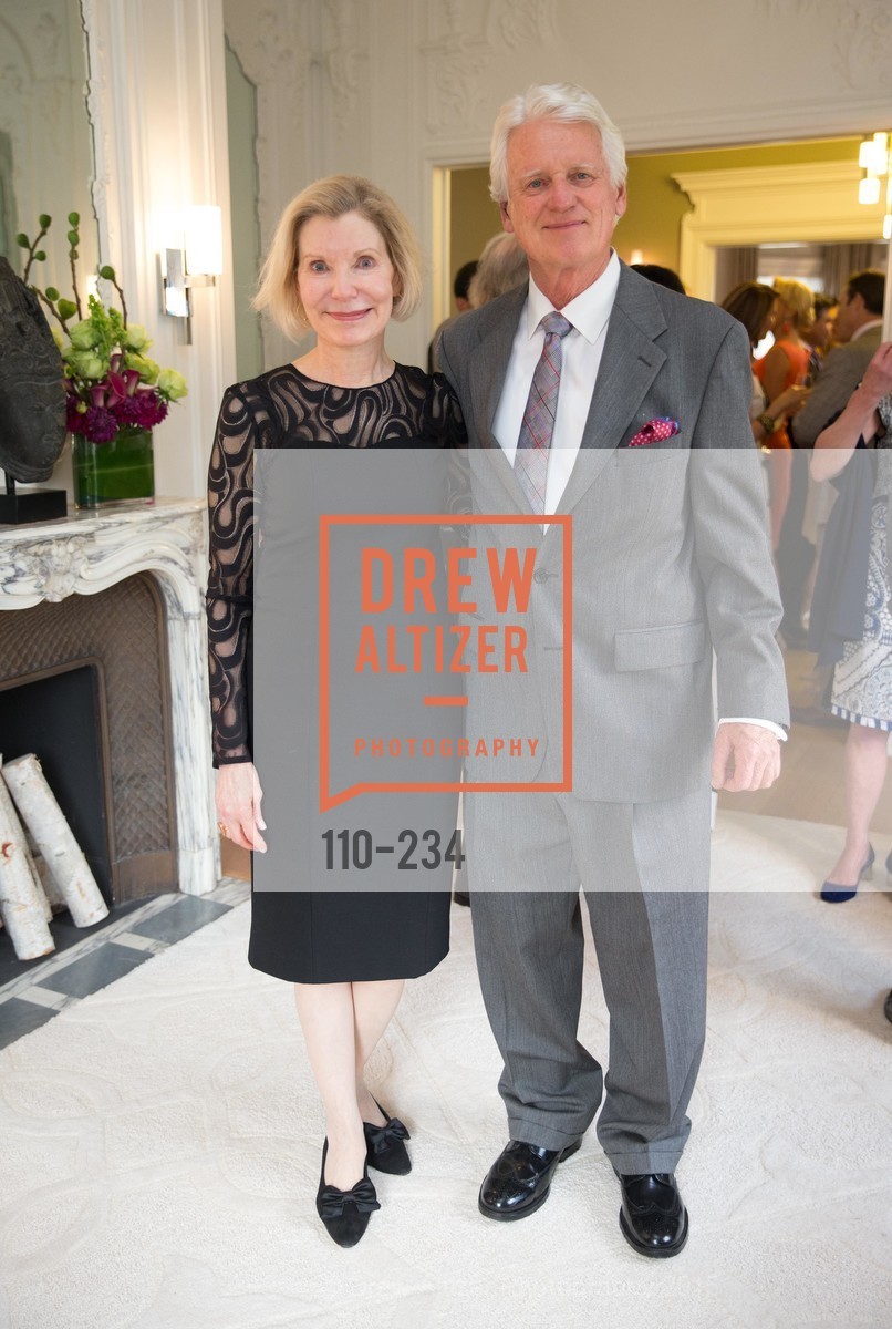 Barbara Traisman, Klaus Murer, Gucci & Vogue Dinner, Private Residence. Private Residence, August 19th, 2015, Photo #110-234 Barbara Traisman, Klaus Murer, Photo #110-234
