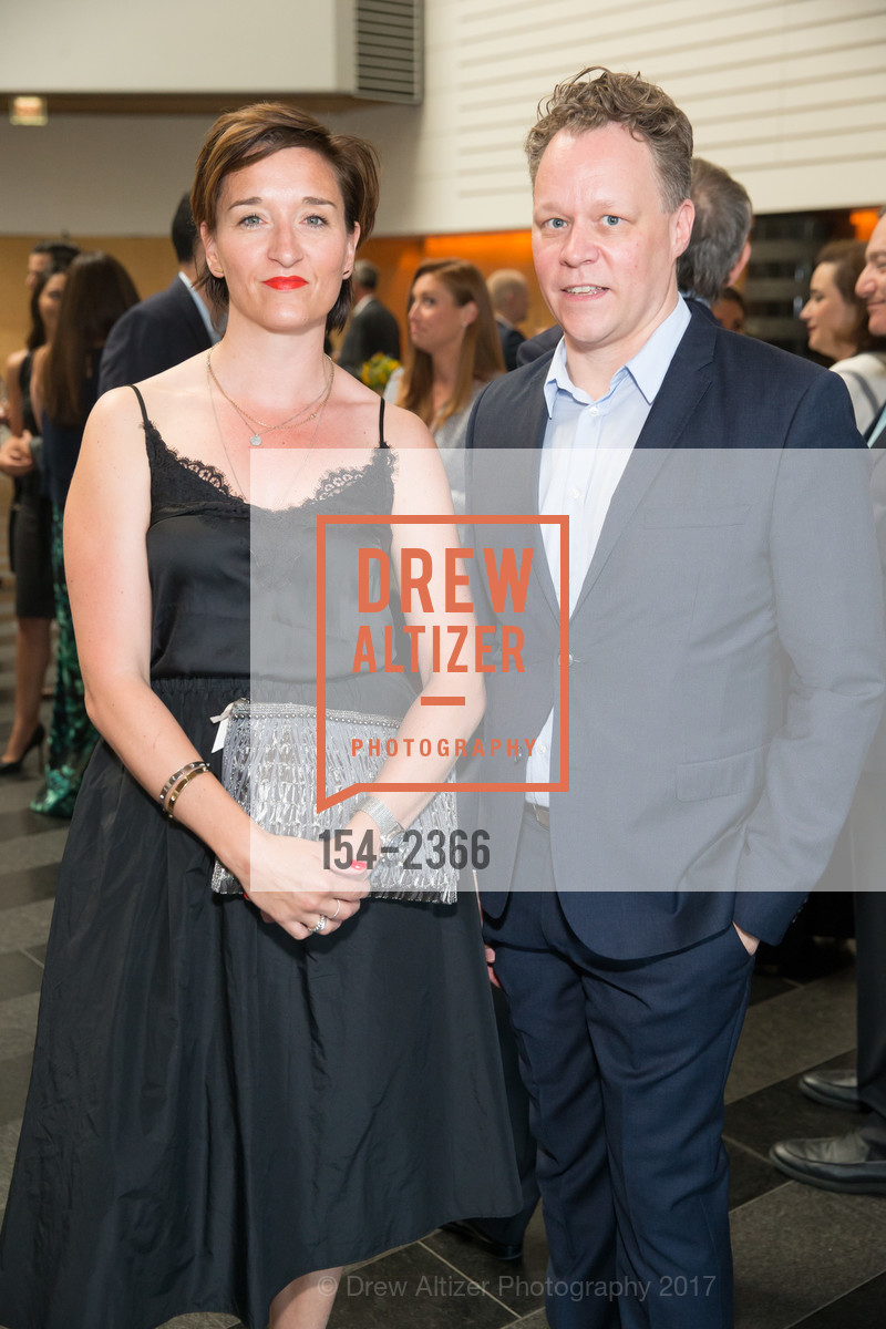 Christina Yelma, Patrik Steorn, SFMOMA Edvard Munch CCDC Reception, SFMOMA, June 21st, 2017, Photo #154-2366 Christina Yelma, Patrik Steorn, Photo #154-2366