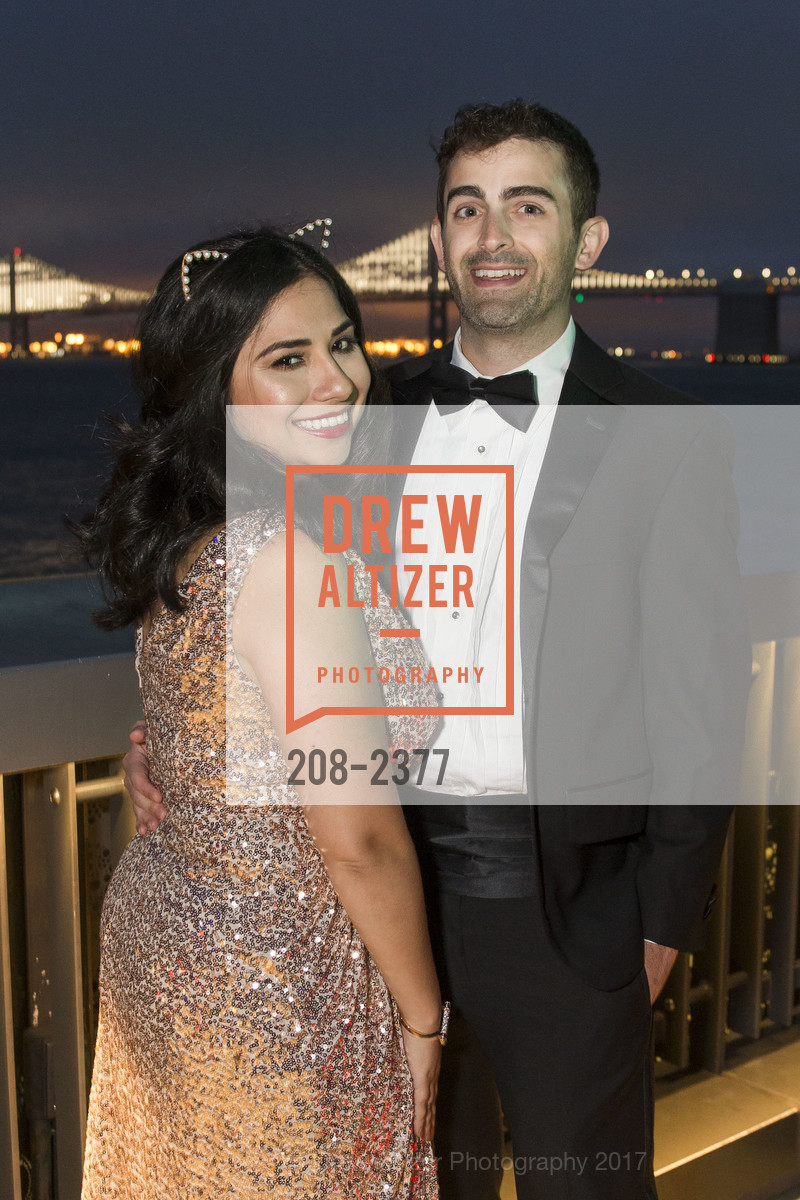 Natalie Bueno, Steve Sutherland, Spinsters of San Francisco Annual Ball 2017, Exploratorium. Pier 15, June 24th, 2017, Photo #208-2377 Natalie Bueno, Steve Sutherland, Photo #208-2377