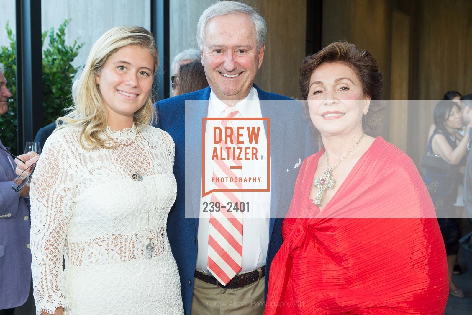 Stephanie Lawrence, Roger Walther, Maria Manetti Shrem, Photo #239-2401