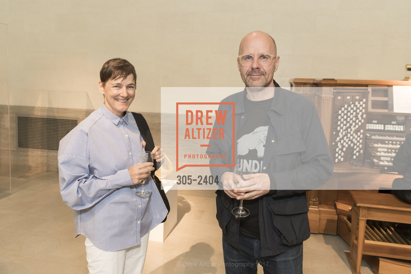 Sadie Coles, Paul Harte, Sarah Lucas Donor Reception at the Legion of Honor, Legion of Honor, July 13th, 2017, Photo #305-2404 Sadie Coles, Paul Harte, Photo #305-2404