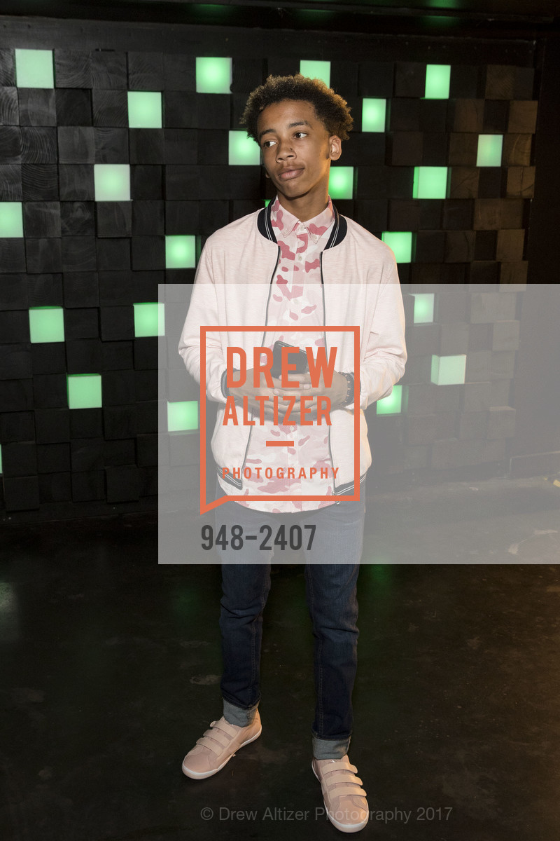 Raymond Lewis, PLAE Fall Fashion Show 2017, Temple SF. Van Ness, July 15th, 2017, Photo #948-2407 Raymond Lewis, Photo #948-2407