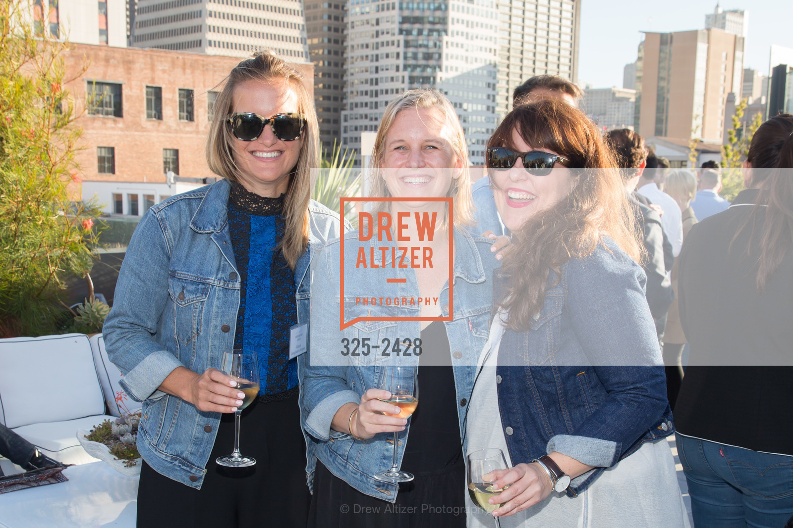 Alexis Bechtel, Kate Wagner, Laeticia Devant, 2017 Koshland/ Haas Awards, The Battery, Parlor. 717 Battery St. San Francisco, California 94111, July 27th, 2017, Photo #325-2428 Alexis Bechtel, Kate Wagner, Laeticia Devant, Photo #325-2428