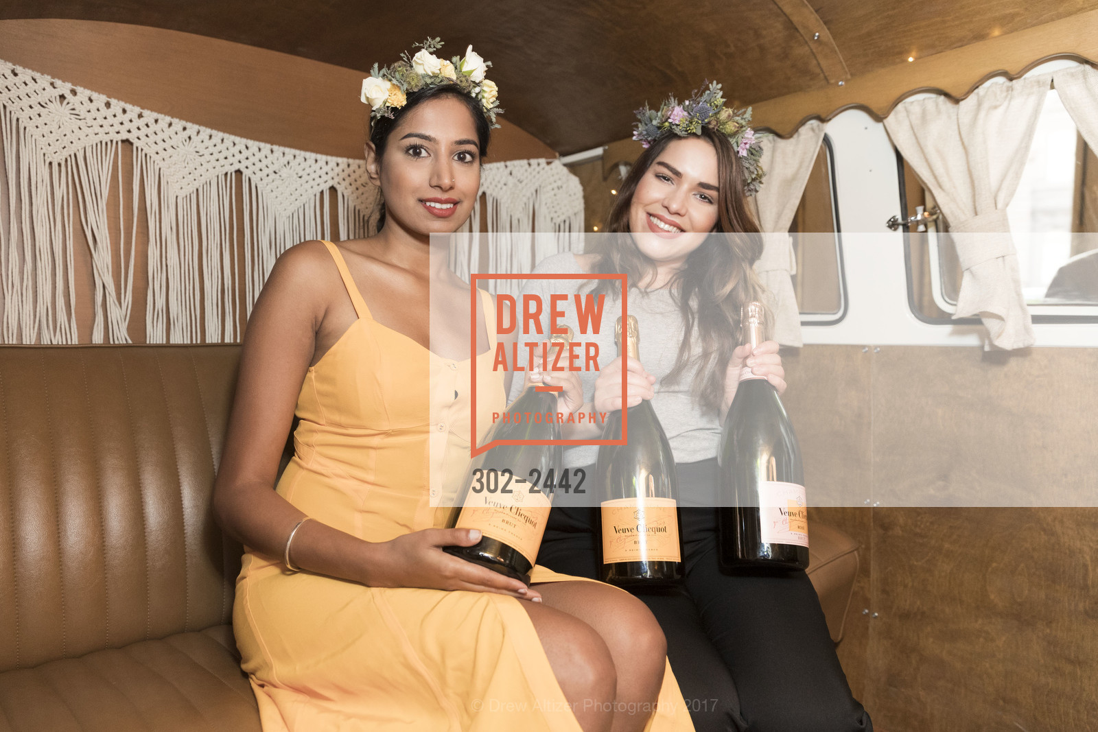 Sandra Rellis, Bohemian Bubbles – A Summer of Love Garden Party presented by Veuve Clicquot and Fairmont San Francisco 2017, Fairmont Hotel, August 3rd, 2017, Photo #302-2442 Sandra Rellis, Photo #302-2442