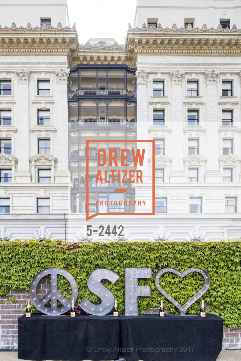Atmosphere, Bohemian Bubbles – A Summer of Love Garden Party presented by Veuve Clicquot and Fairmont San Francisco 2017, Fairmont Hotel, August 3rd, 2017, Photo #5-2442 Atmosphere, Photo #5-2442
