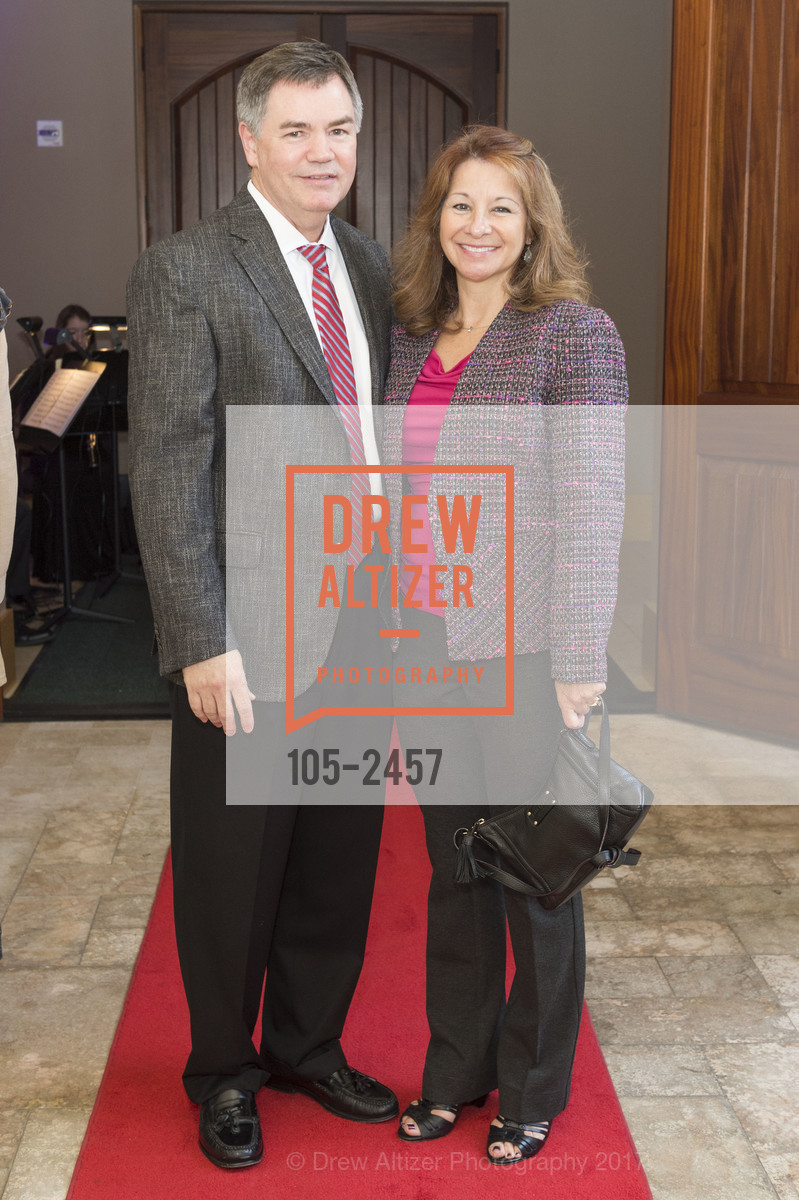 Robert Helms, Celeste Helms, Green Music Center Annual Gala Fundraiser, Sonoma State University. 1801 E Cotati, Rohnert Park, CA 94928, August 4th, 2017, Photo #105-2457 Robert Helms, Celeste Helms, Photo #105-2457