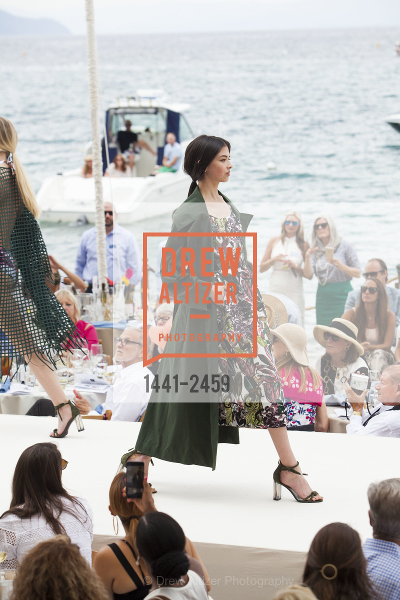 Runway, Saks Fifth Avenue & The League to Save Lake Tahoe Present Oscar de la Renta at Lake Tahoe 2017, The Schumacher Family Home, Photo #1441-2459 Runway, Photo #1441-2459