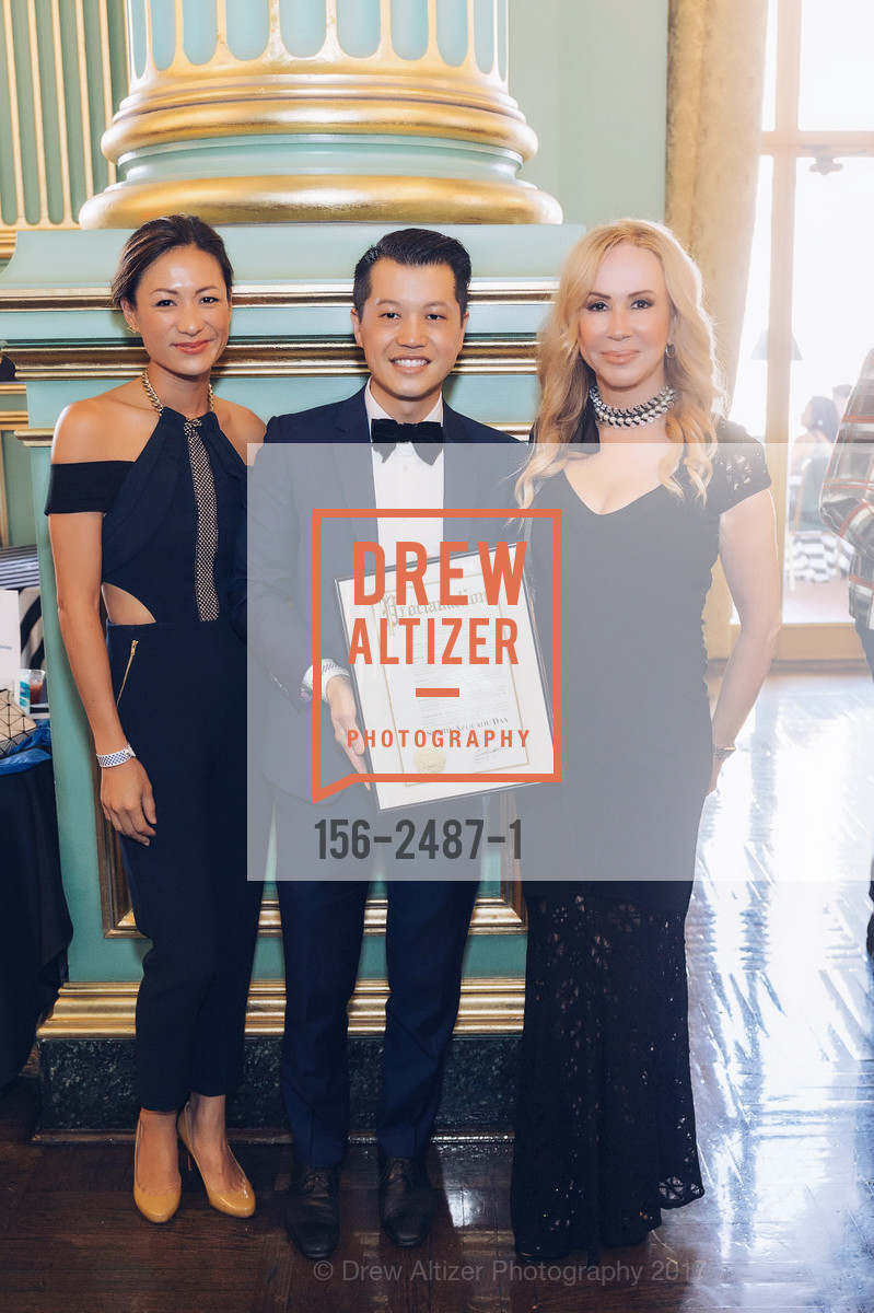 Leslie Hu, Francis Tsnang, Sophie Azouaou, Puttin on the glitz Help Is on the Way XIII, Herbst Theater, August 20th, 2017, Photo #156-2487-1 Leslie Hu, Francis Tsnang, Sophie Azouaou, Photo #156-2487-1