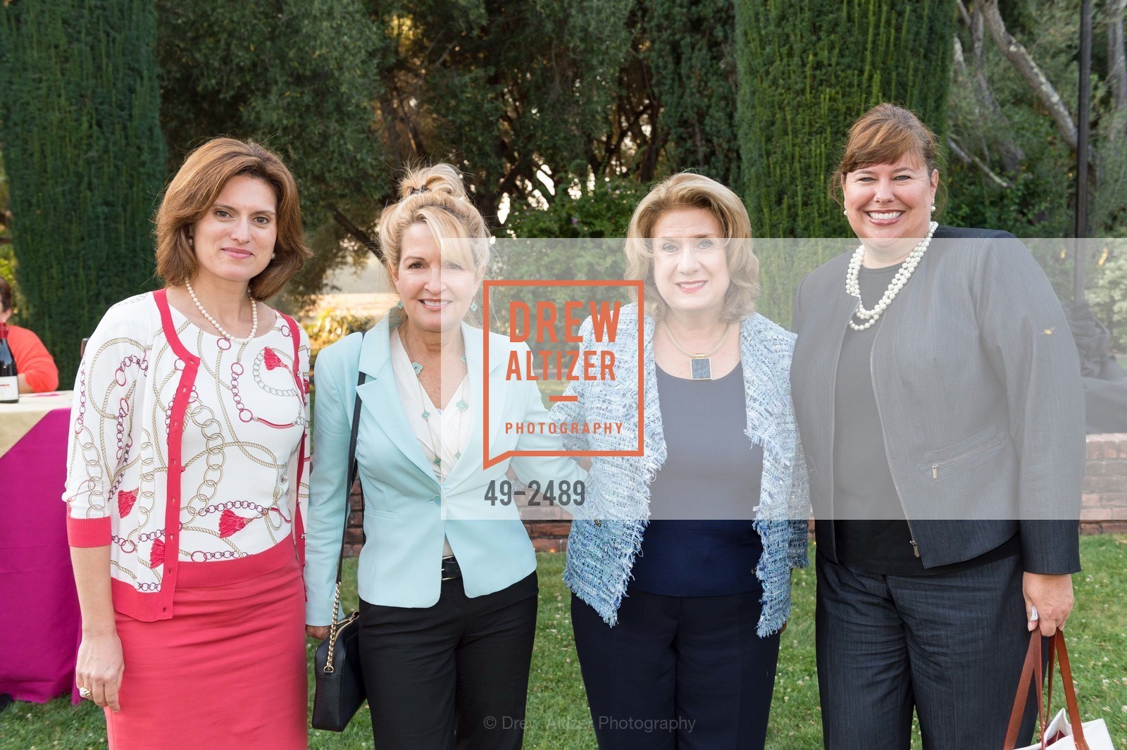 Julia Schloss, Suzanne Murdock, Irene Oykhman, Colleen Gerstner, Gentry Philanthropy Event 2017, Filoli House & Garden. 86 Canada Road, Woodside 94062, Photo #49-2489 Julia Schloss, Suzanne Murdock, Irene Oykhman, Colleen Gerstner, Photo #49-2489
