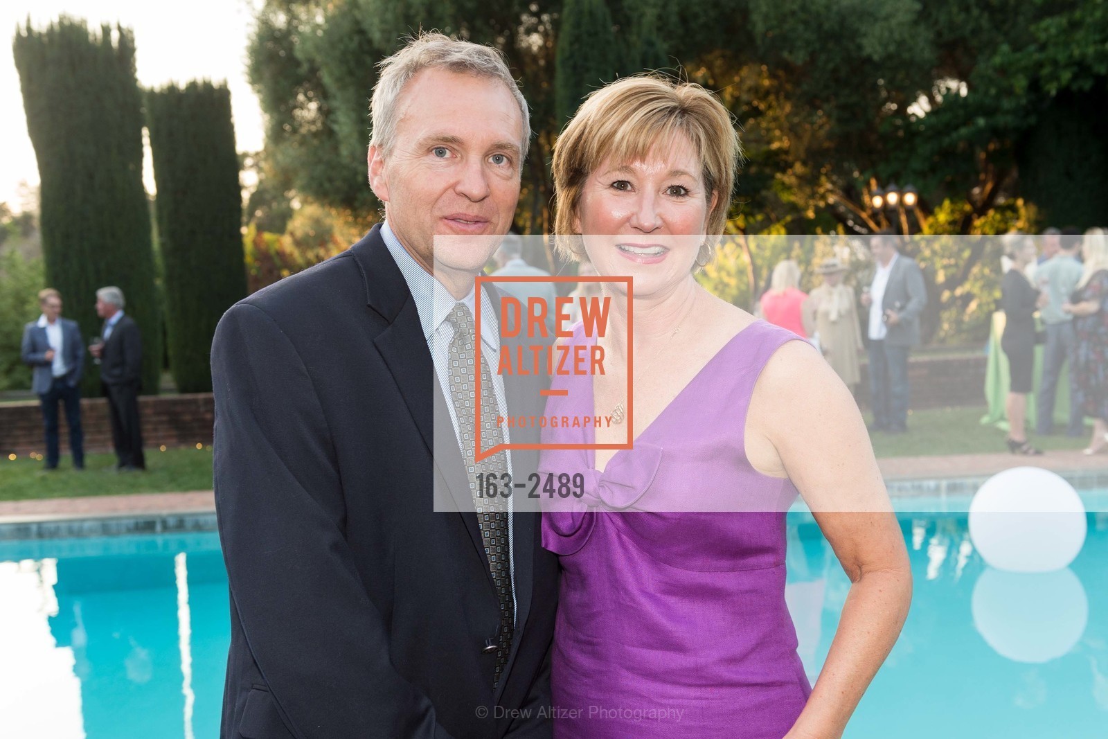 Andreas Hildebrandt, Mary Beth Suhr, Gentry Philanthropy Event 2017, Filoli House & Garden. 86 Canada Road, Woodside 94062, Photo #163-2489 Andreas Hildebrandt, Mary Beth Suhr, Photo #163-2489