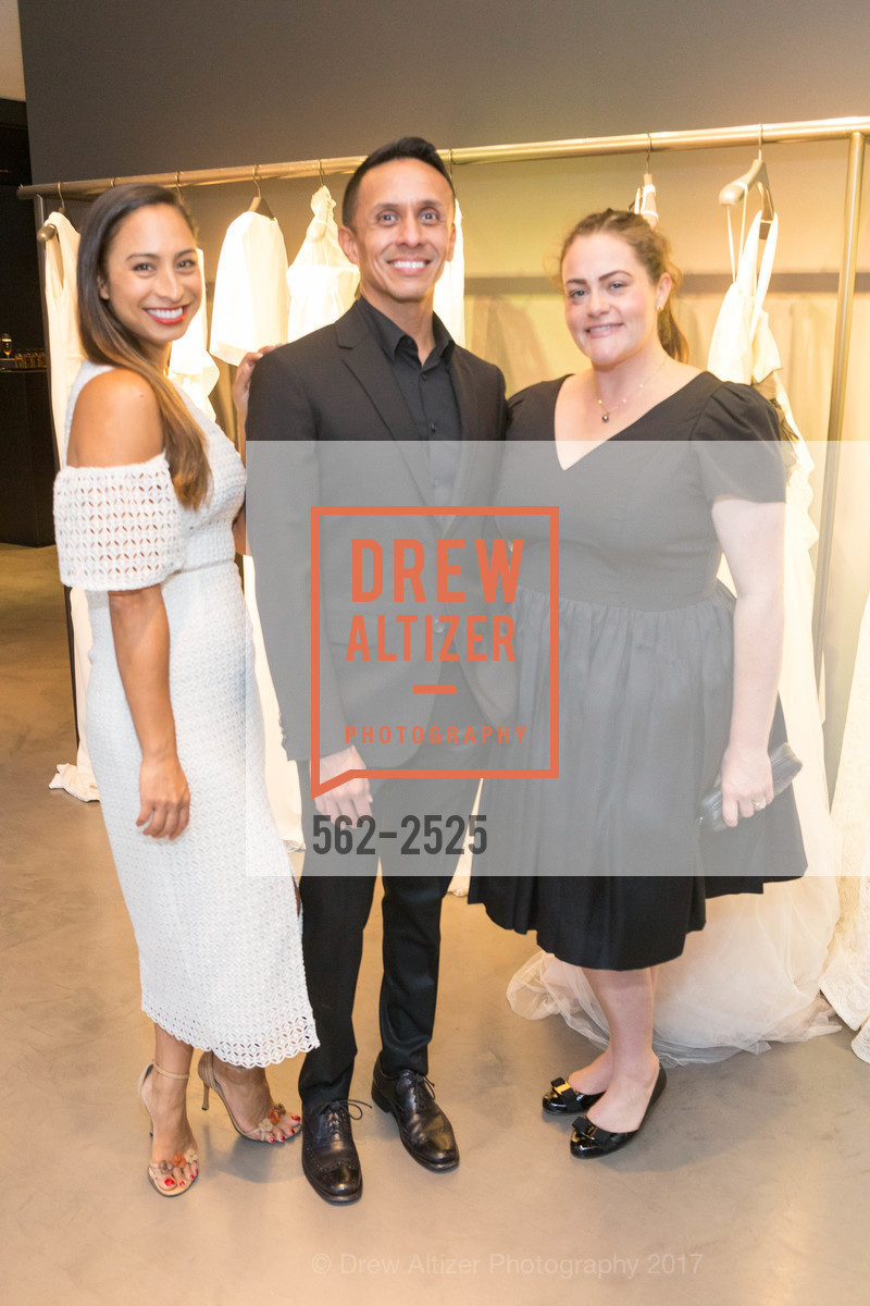 Simone Lennon, Franklin Spence, Kate Siegel, Vera Wang Spring 2018 Collection Cocktail Party, Vera Wang, August 24th, 2017, Photo #562-2525 Simone Lennon, Franklin Spence, Kate Siegel, Photo #562-2525