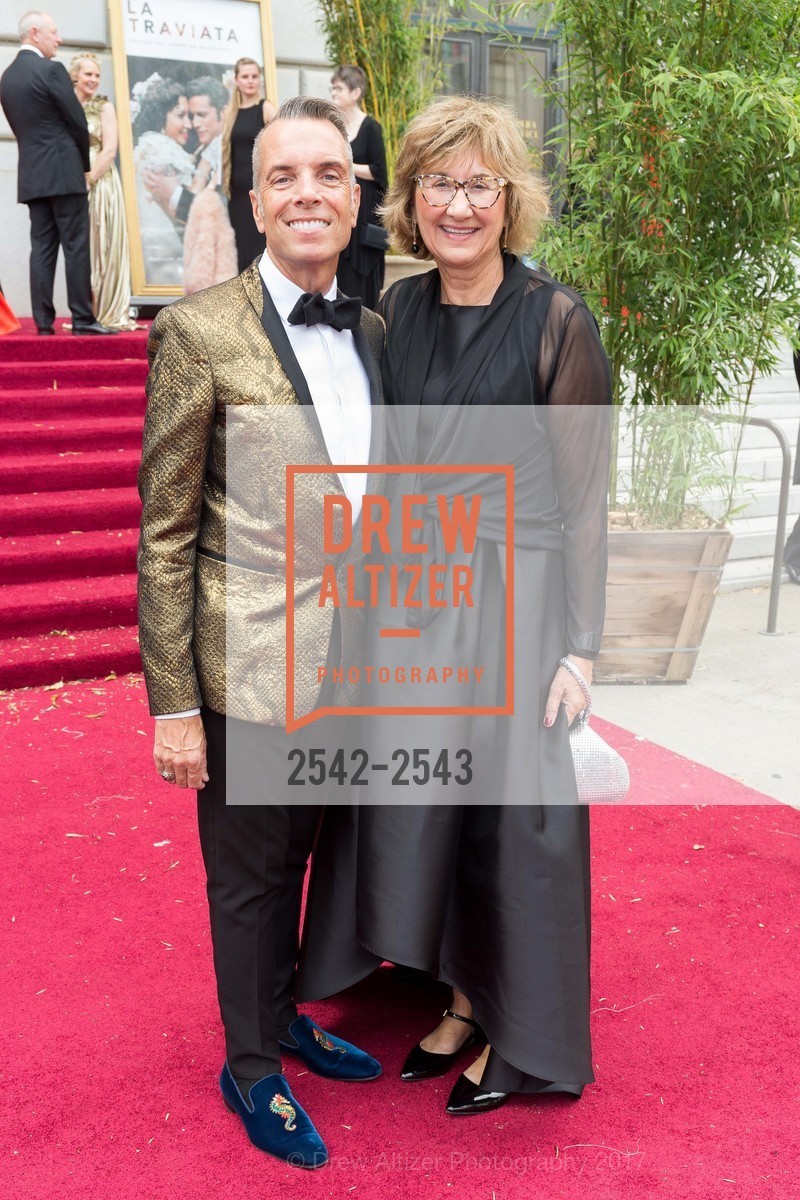 Roman Gronkowski, Gay Fright, San Francisco Opera Ball 2017, War Memorial Opera House. 301 Van Ness Avenue, September 8th, 2017, Photo #2542-2543 Roman Gronkowski, Gay Fright, Photo #2542-2543