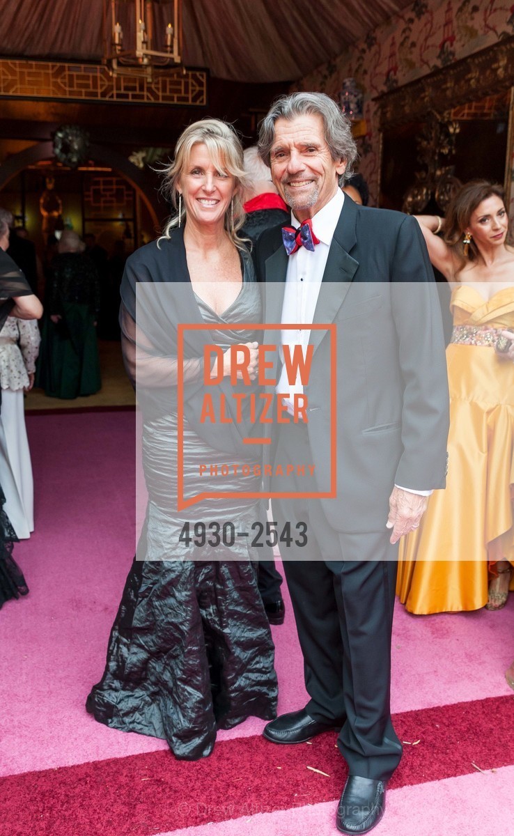 Laurie Weinstein, Willie Weinstein, San Francisco Opera Ball 2017, War Memorial Opera House. 301 Van Ness Avenue, Photo #4930-2543 Laurie Weinstein, Willie Weinstein, Photo #4930-2543