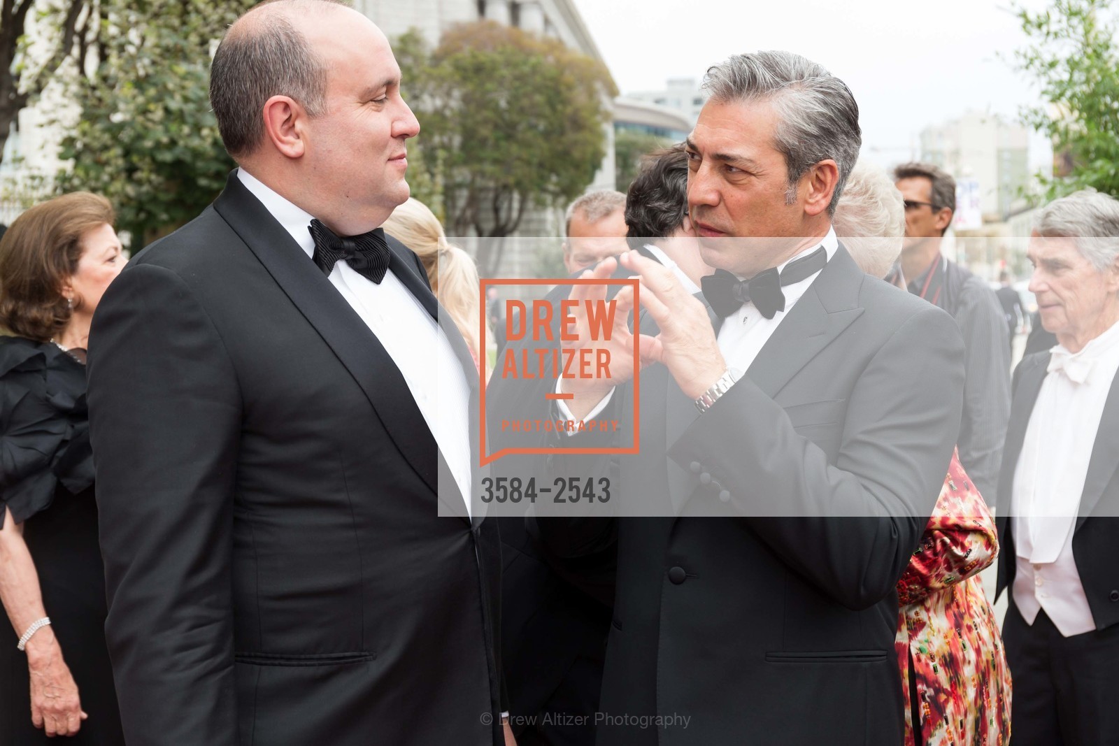 Steve Menzies, Nicola Luisotti, San Francisco Opera Ball 2017, War Memorial Opera House. 301 Van Ness Avenue, Photo #3584-2543 Steve Menzies, Nicola Luisotti, Photo #3584-2543