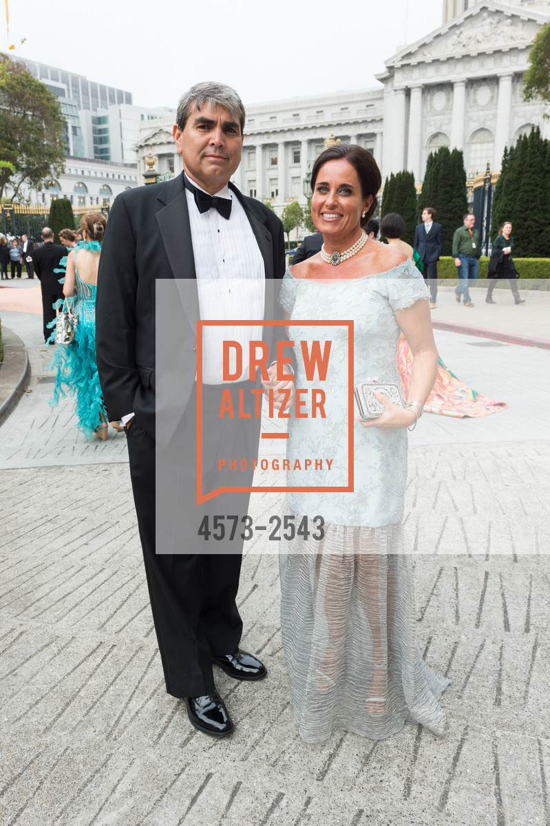Israel Hernandez, Natalia Urrutia-Hernandez, San Francisco Opera Ball 2017, War Memorial Opera House. 301 Van Ness Avenue, Photo #4573-2543 Israel Hernandez, Natalia Urrutia-Hernandez, Photo #4573-2543