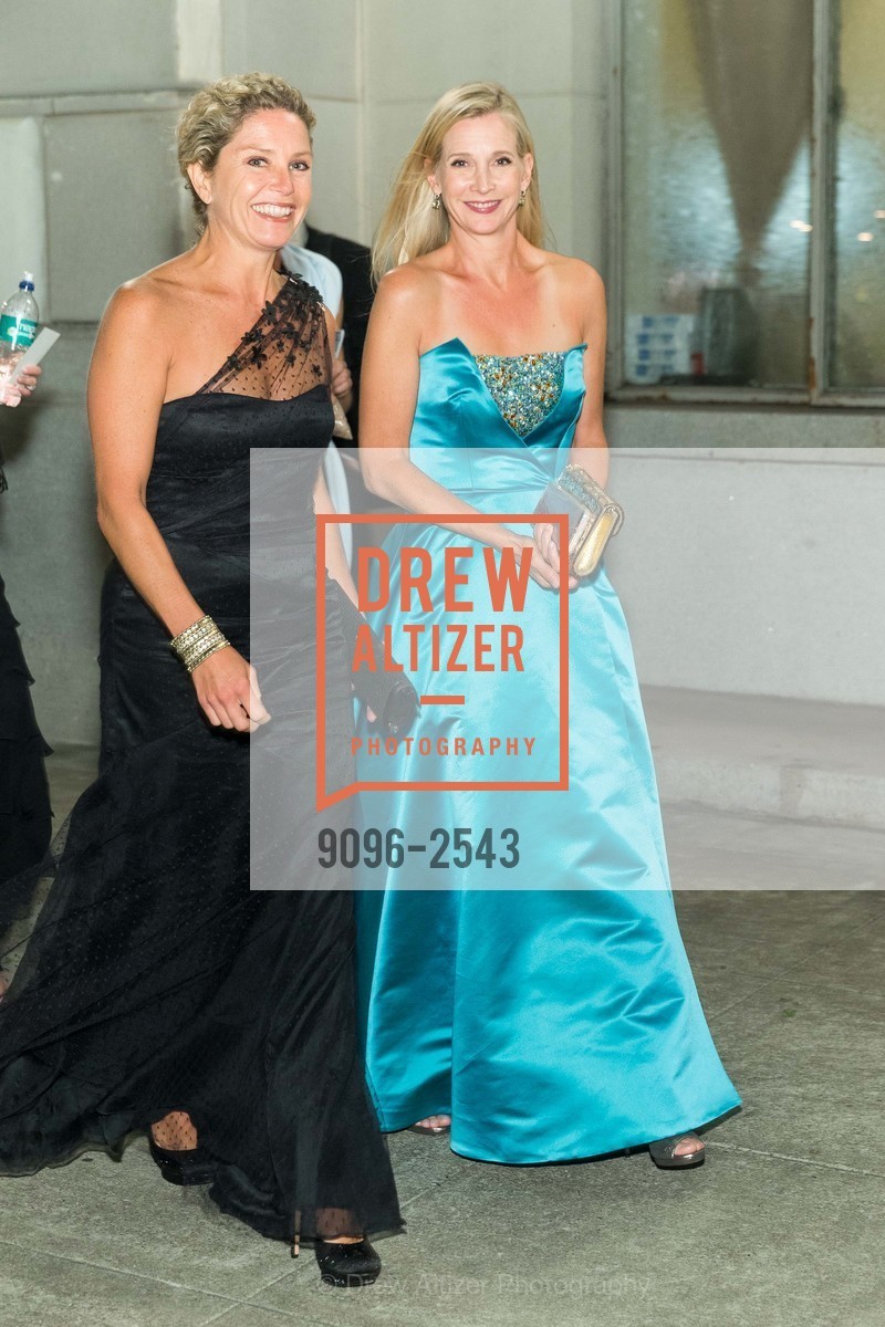Hillary McGonigle, Courtney Labe, San Francisco Opera Ball 2017, War Memorial Opera House. 301 Van Ness Avenue, Photo #9096-2543 Hillary McGonigle, Courtney Labe, Photo #9096-2543
