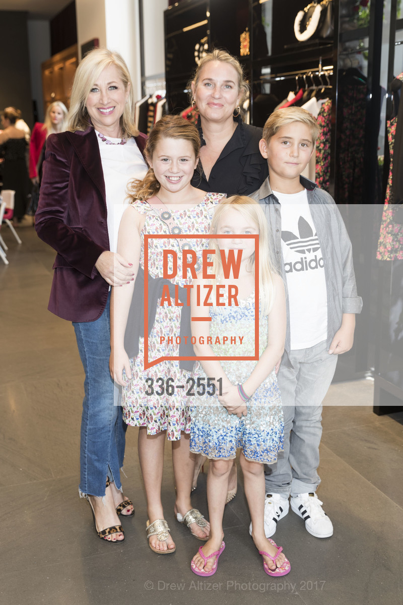 Leah Masterson, Sophie Masterson, Evelyn Schnitzer, Rex Schnitzer, Andrea Schnitzer, Photo #336-2551