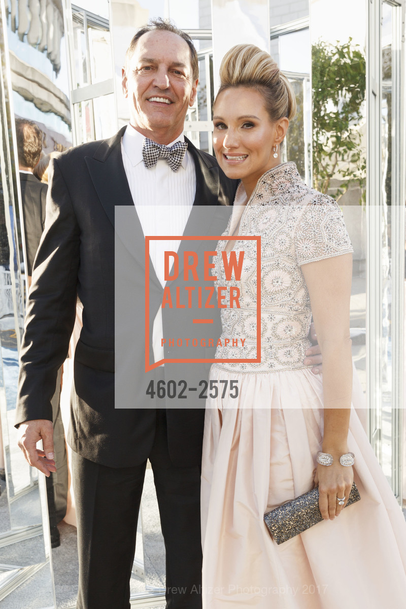 Larry Bowman, Rachael Bowman, San Francisco Symphony 2017, Louise M. Davies Symphony Hall. 201 Van Ness Avenue, September 14th, 2017, Photo #4602-2575 Larry Bowman, Rachael Bowman, Photo #4602-2575