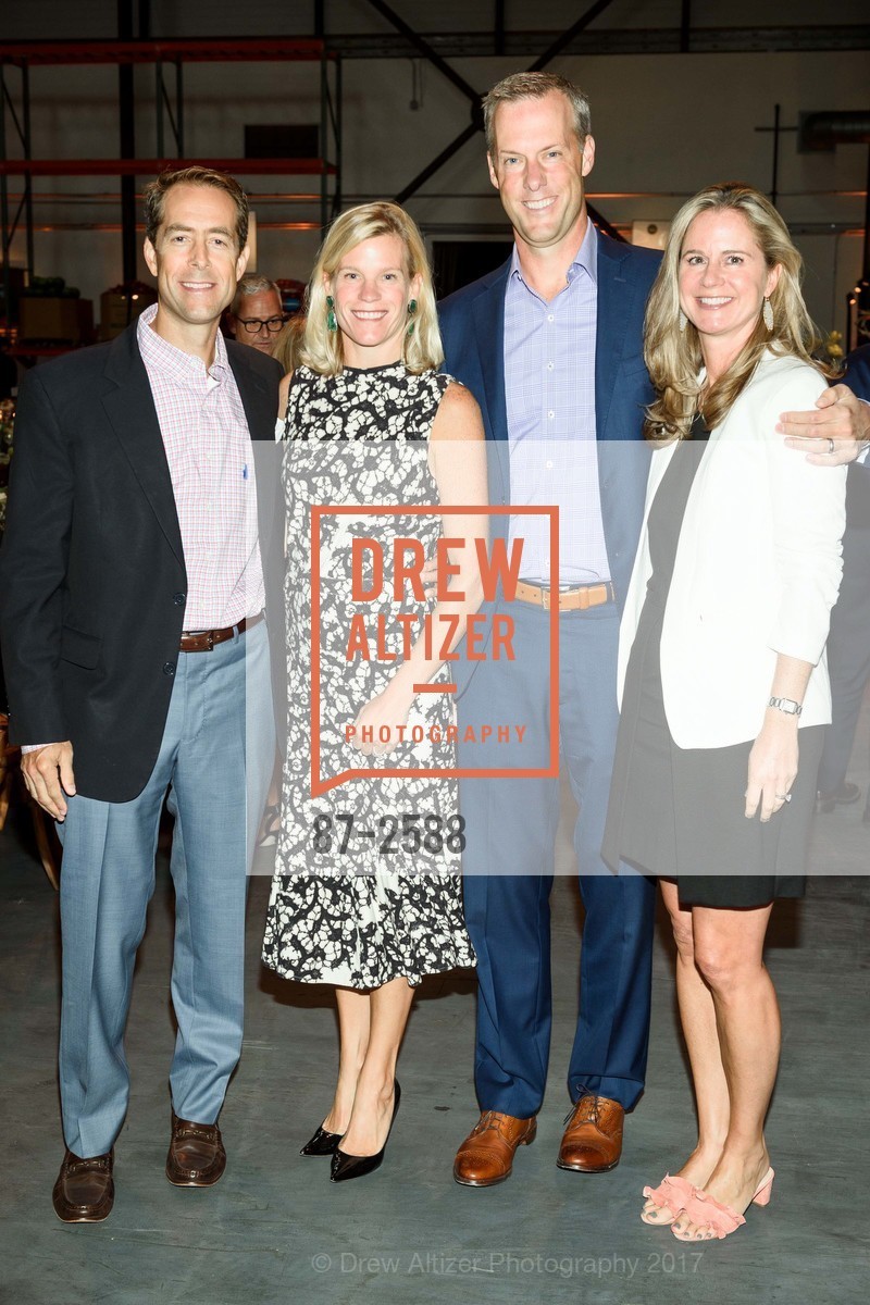 Jeff Webb, Liz Webb, Ross Seymour, Katie Seymour, One Big Table, SF Marin Food Bank. 900 Pennsylvania Avenue, SF, CA 94107, September 16th, 2017, Photo #87-2588 Jeff Webb, Liz Webb, Ross Seymour, Katie Seymour, Photo #87-2588