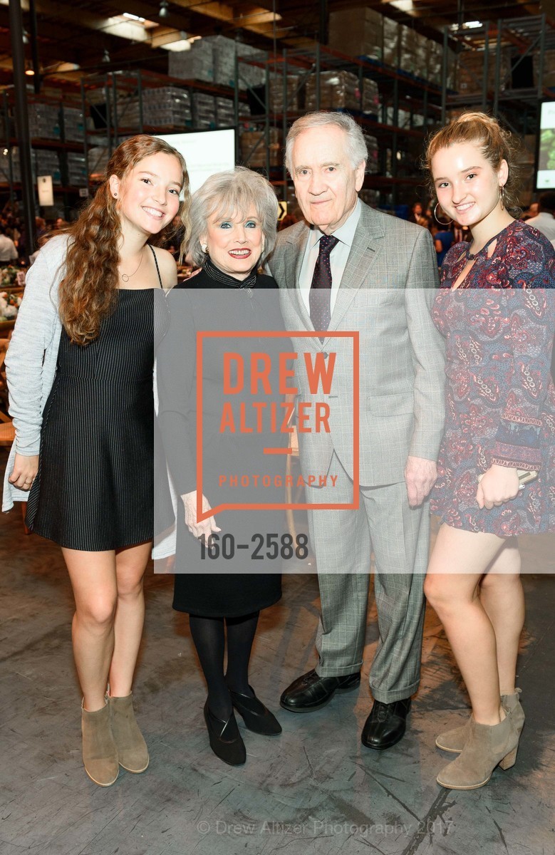 Anna Pearlman, Barbara Kaufman, Ron Kaufman, Olivia Pearlman, One Big Table, SF Marin Food Bank. 900 Pennsylvania Avenue, SF, CA 94107, September 16th, 2017, Photo #160-2588 Anna Pearlman, Barbara Kaufman, Ron Kaufman, Olivia Pearlman, Photo #160-2588