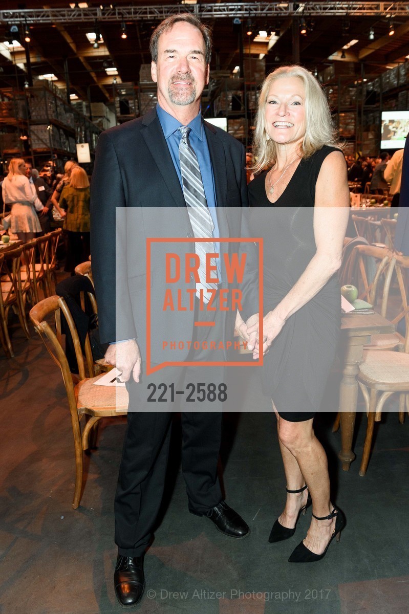 Bo Thompson, Linda Kelly, One Big Table, SF Marin Food Bank. 900 Pennsylvania Avenue, SF, CA 94107, September 16th, 2017, Photo #221-2588 Bo Thompson, Linda Kelly, Photo #221-2588