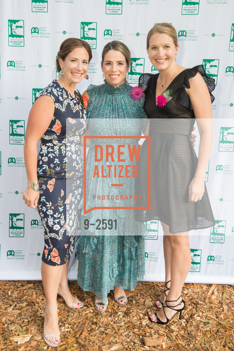 Sophie Hayward, Liz Farrell, Caroline Brinckerhoff, Party for the Parks 2017, Sigmund Stern Grove. 19th Ave & Sloat Blvd, San Francisco, California 94132, September 16th, 2017, Photo #9-2591 Sophie Hayward, Liz Farrell, Caroline Brinckerhoff, Photo #9-2591