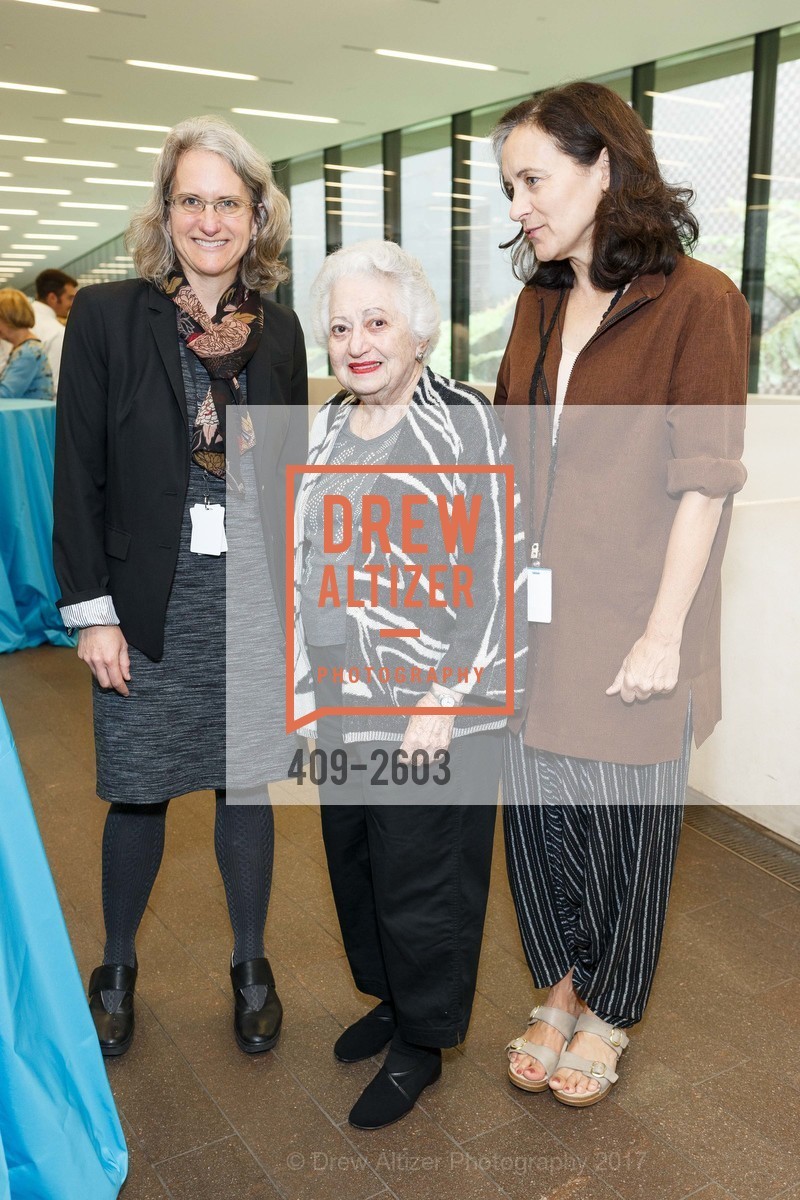 Jane Williams, Isabel Dokouzian, Sarah Gates, FAMSF Director's Preview Lunch 2017, de Young Museum. 52 Chenery St, September 18th, 2017, Photo #409-2603 Jane Williams, Isabel Dokouzian, Sarah Gates, Photo #409-2603