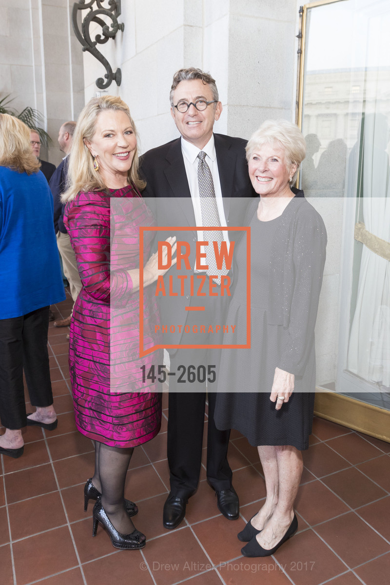 Suzanne Tucker, Paul Wiseman, Kay Evans, ICAA Inaugural Legacy Dinner Honoring Suzanne Tucker, Veterans Building, Green Room. 401 Van Ness Avenue, September 18th, 2017, Photo #145-2605 Suzanne Tucker, Paul Wiseman, Kay Evans, Photo #145-2605