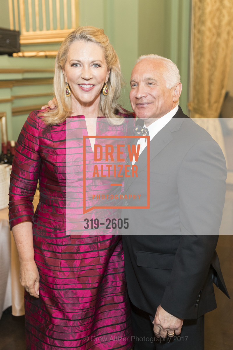 Suzanne Tucker, Buzz Kaplan, ICAA Inaugural Legacy Dinner Honoring Suzanne Tucker, Veterans Building, Green Room. 401 Van Ness Avenue, September 18th, 2017, Photo #319-2605 Suzanne Tucker, Buzz Kaplan, Photo #319-2605
