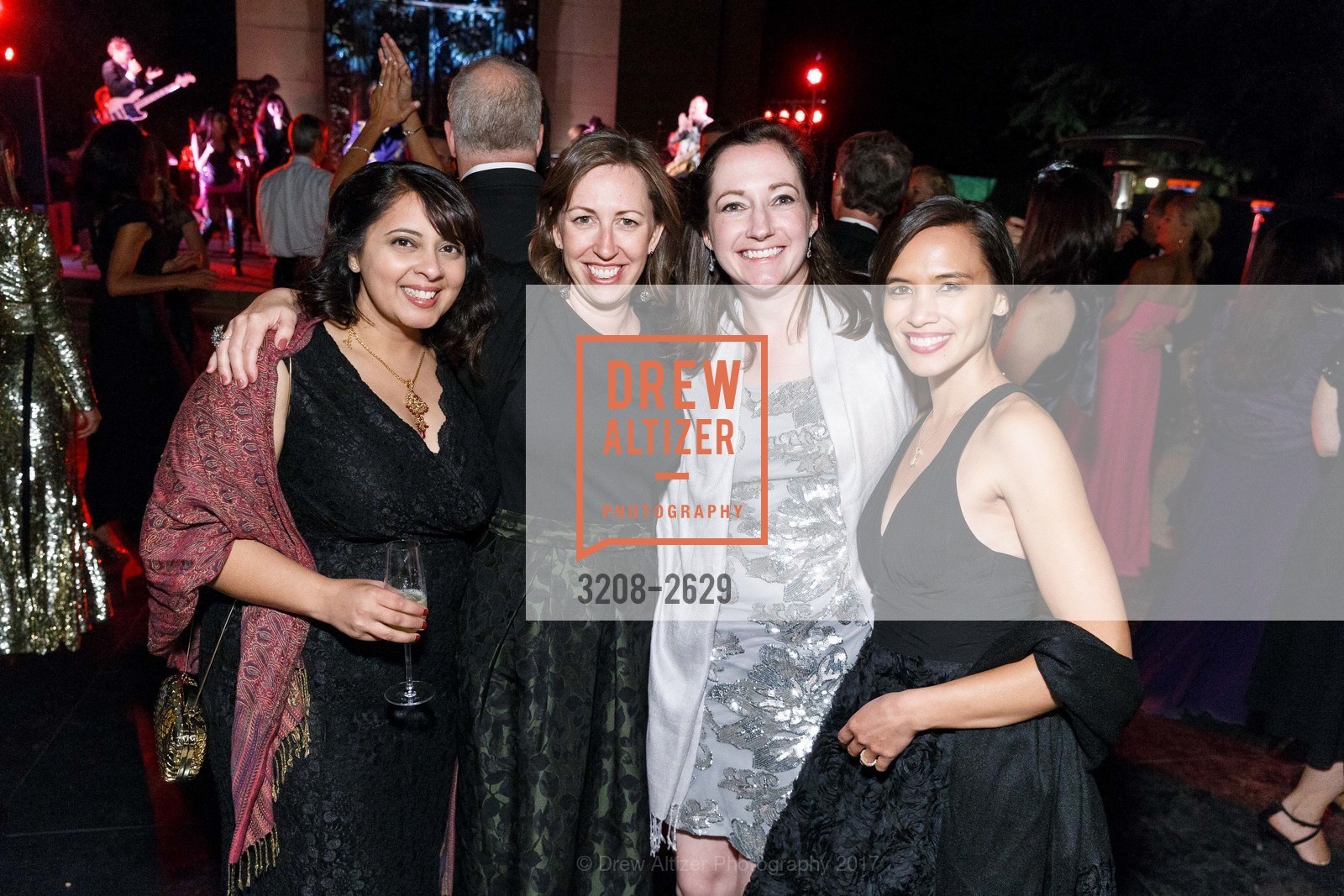 Urmi Sheth, Sara Larsen, Liz Gerber, Sheena Borja, Rodin by Moonlight 2017, Cantor Arts Center. 328 Lomita Dr, Stanford, CA 94305, September 23rd, 2017, Photo #3208-2629 Urmi Sheth, Sara Larsen, Liz Gerber, Sheena Borja, Photo #3208-2629