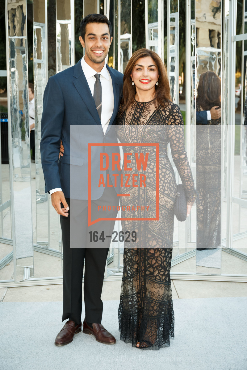 Faraz Abbasi, Sara Abbasi, Photo #164-2629