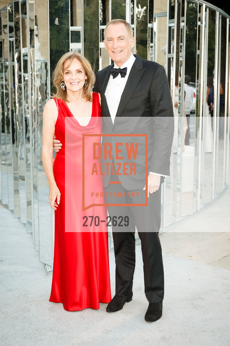 Paula Robichaud, Gordon Tucker, Rodin by Moonlight 2017, Cantor Arts Center. 328 Lomita Dr, Stanford, CA 94305, Photo #270-2629 Paula Robichaud, Gordon Tucker, Photo #270-2629