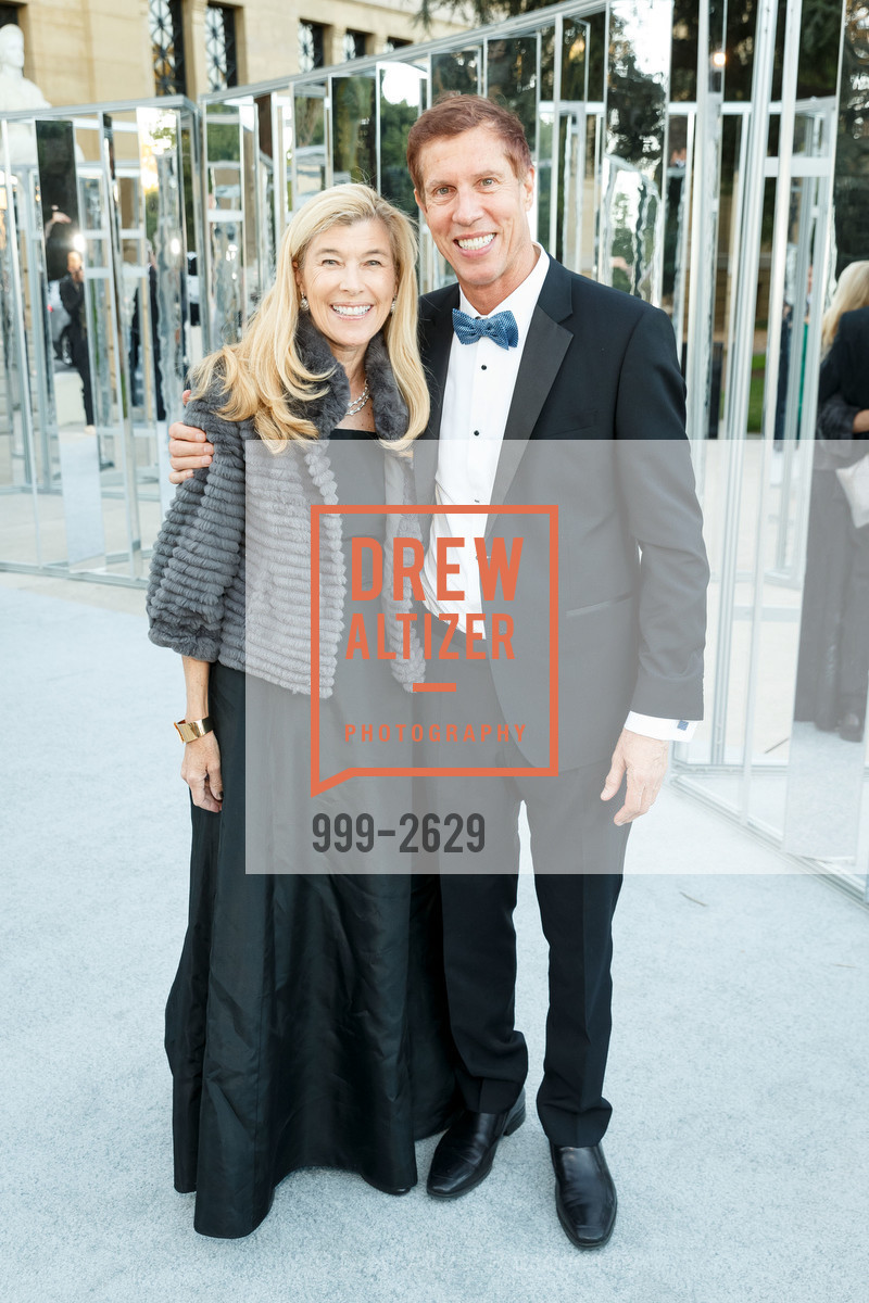 Tracey Avery, Brian Avery, Rodin by Moonlight 2017, Cantor Arts Center. 328 Lomita Dr, Stanford, CA 94305, Photo #999-2629 Tracey Avery, Brian Avery, Photo #999-2629
