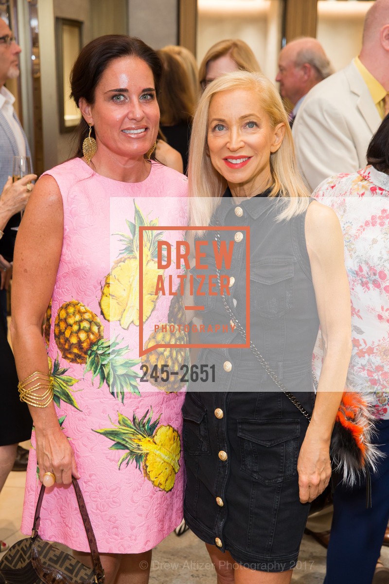 Natalia Urrutia, Shelley Gordon, San Francisco Fall Art & Antiques Show Launch Party 2017, Shreve & Co. 150 Post Street, San Francisco, CA 94108, September 27th, 2017, Photo #245-2651 Natalia Urrutia, Shelley Gordon, Photo #245-2651