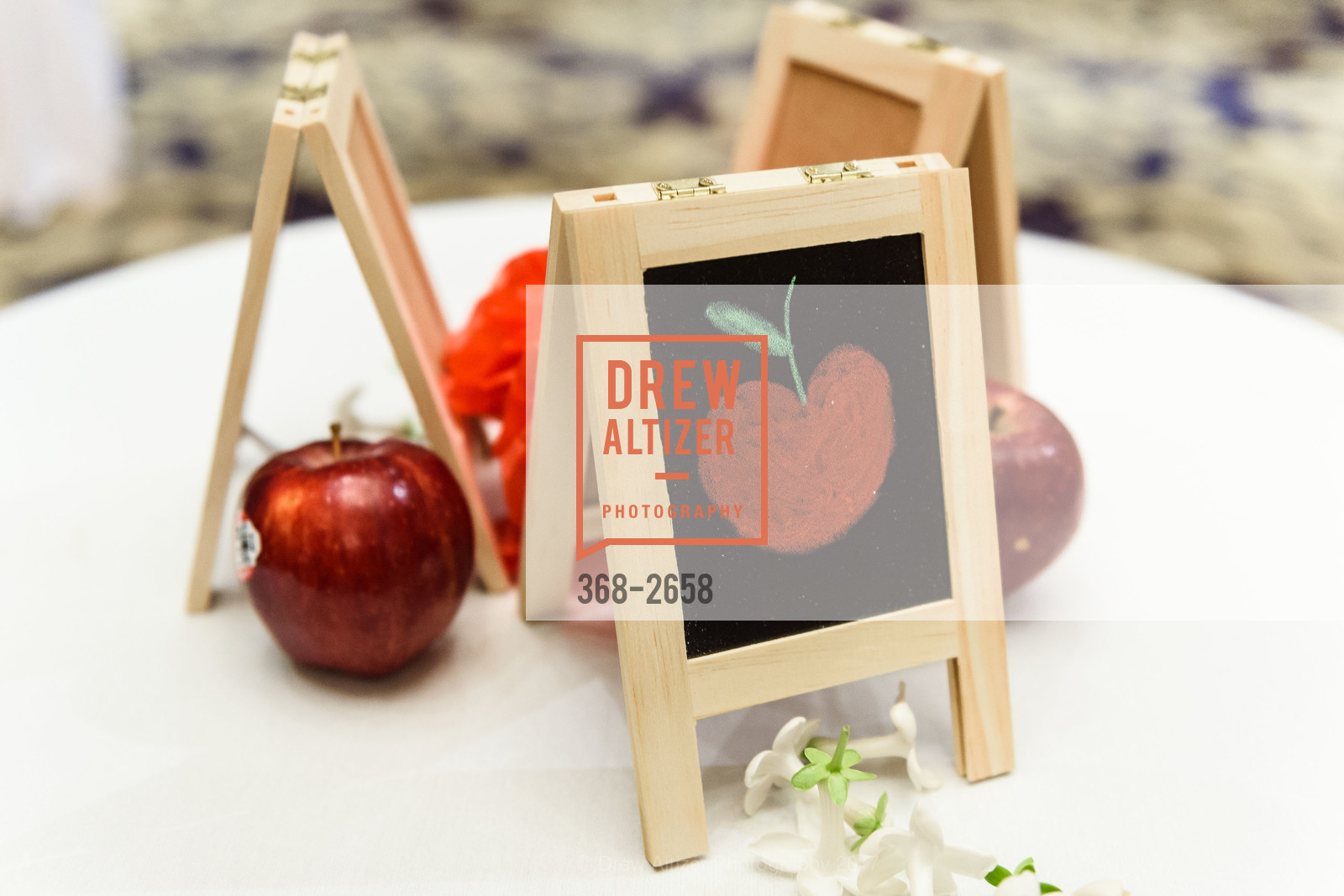 Atmosphere, City College of San Francisco Basic Skills Luncheon 2017, Fairmont Hotel. 950 Mason St, October 3rd, 2017, Photo #368-2658 Atmosphere, Photo #368-2658