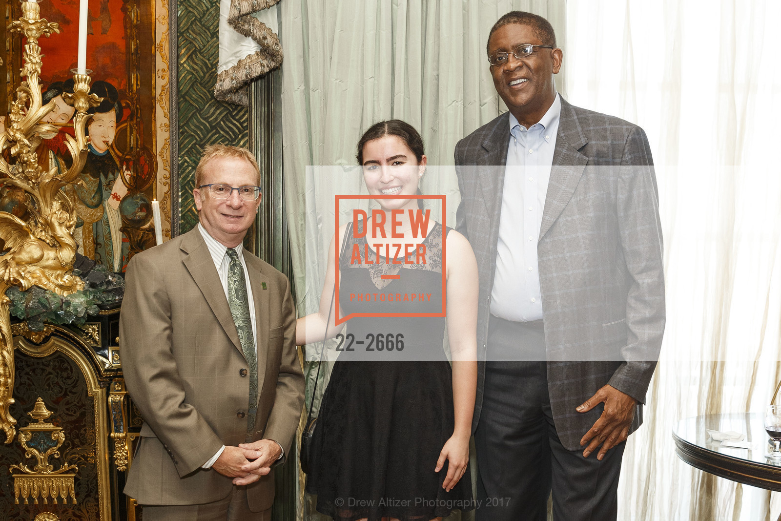 Jessica Hyman, Bill Cartwright, Gordon and Ann Getty Host the Launch of the Honor's College at USF, Private Residence, September 27th, 2017, Photo #22-2666 Jessica Hyman, Bill Cartwright, Photo #22-2666