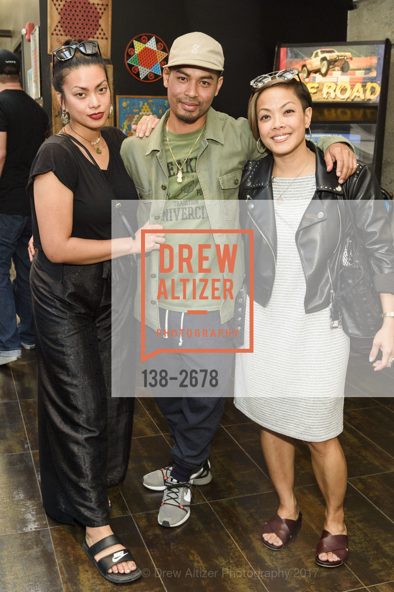 Riz Pena, Raza Thanou, Cynthia Balagtas, Photo #138-2678
