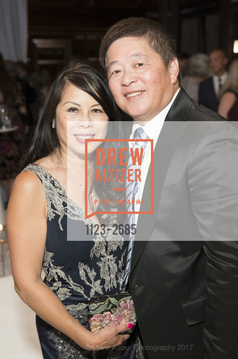 Sharon Seto, David Seto, 40 years of the NOB HILL GAZETTE, Merchants Exchange Building, Julia Morgan Ballroom. 465 California Street, October 1st, 2017, Photo #1123-2685 Sharon Seto, David Seto, Photo #1123-2685