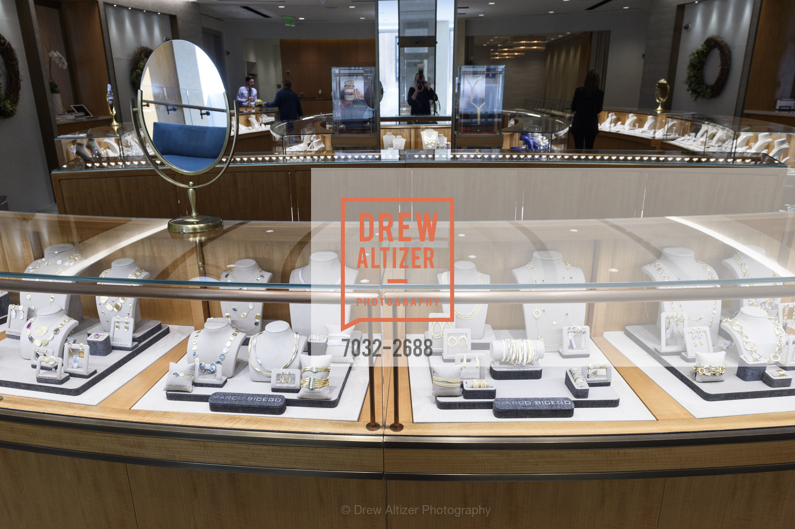 Atmosphere, 2057 by Maria Pinto & Marco Bicego Exclusive Fashion Show at Shreve & Co. Event, Shreve & Co. 150 Post St. United States. 150 Post St. United States, Photo #7032-2688 Atmosphere, Photo #7032-2688