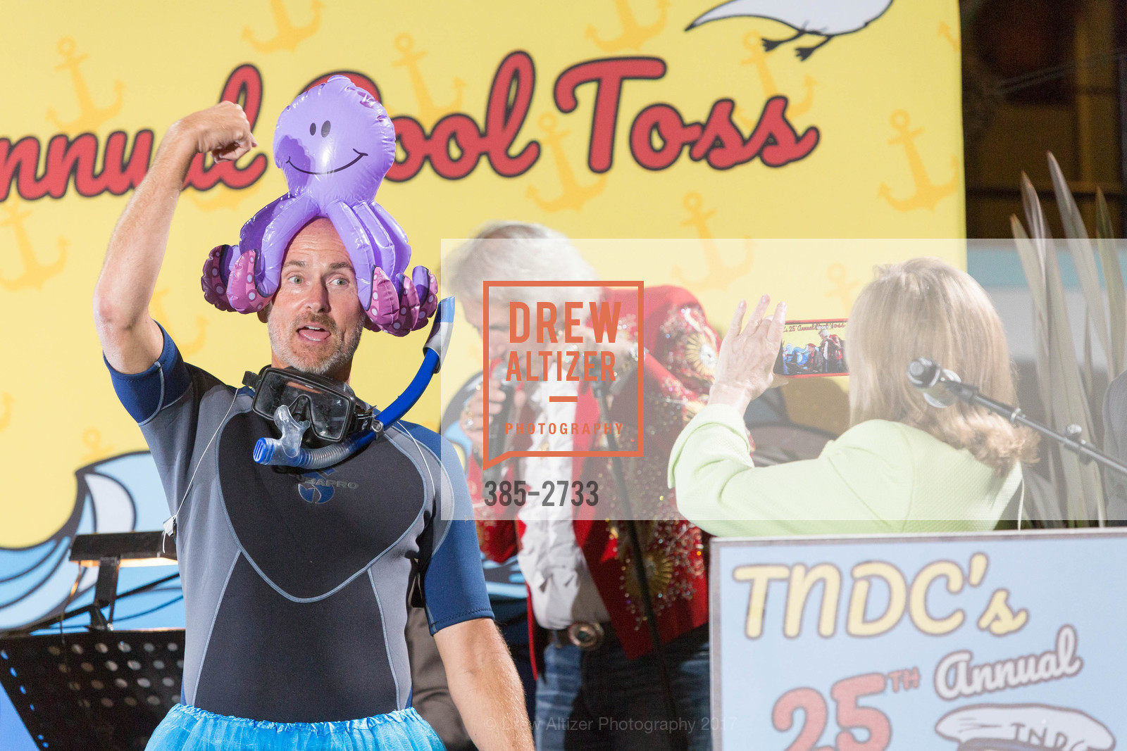Chip Conley, TNDC's Pool Toss 2017, Phoenix Hotel & Chambers Eat + Drink. 601 Eddy Street San Francisco, California 94109, October 11th, 2017, Photo #385-2733 Chip Conley, Photo #385-2733