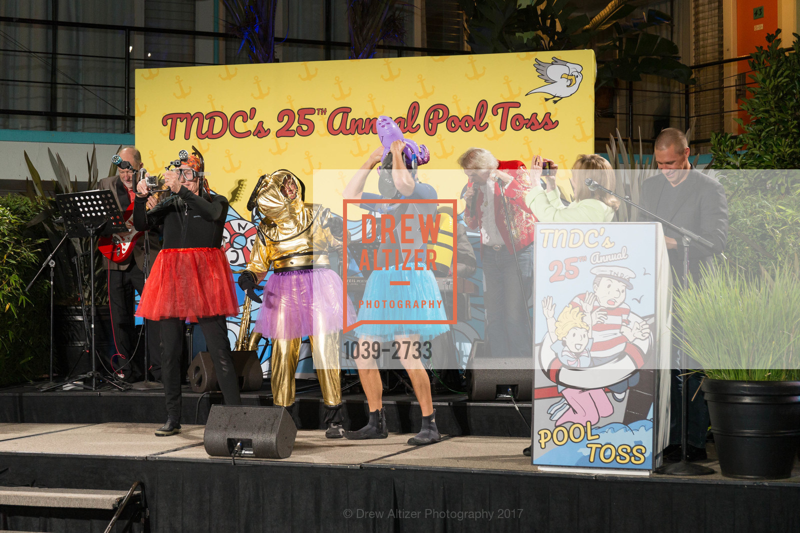 Atmosphere, TNDC's Pool Toss 2017, Phoenix Hotel & Chambers Eat + Drink. 601 Eddy Street San Francisco, California 94109, October 11th, 2017, Photo #1039-2733 Atmosphere, Photo #1039-2733