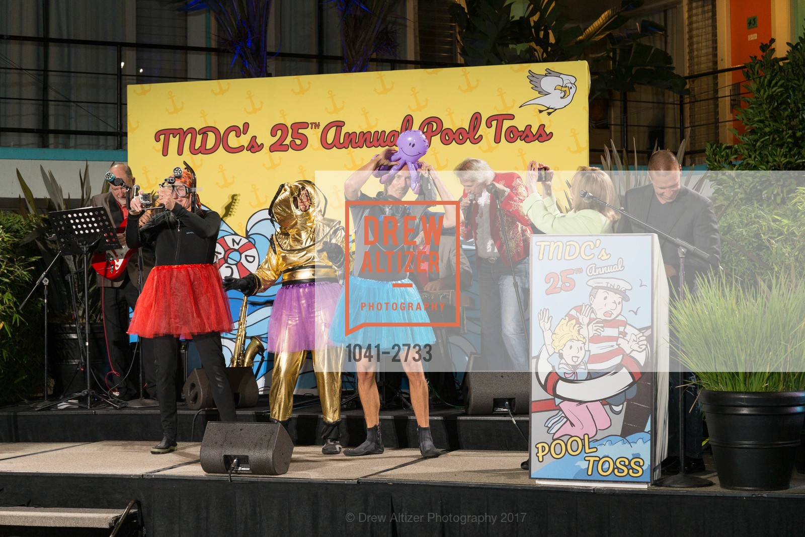 Atmosphere, TNDC's Pool Toss 2017, Phoenix Hotel & Chambers Eat + Drink. 601 Eddy Street San Francisco, California 94109, October 11th, 2017, Photo #1041-2733 Atmosphere, Photo #1041-2733