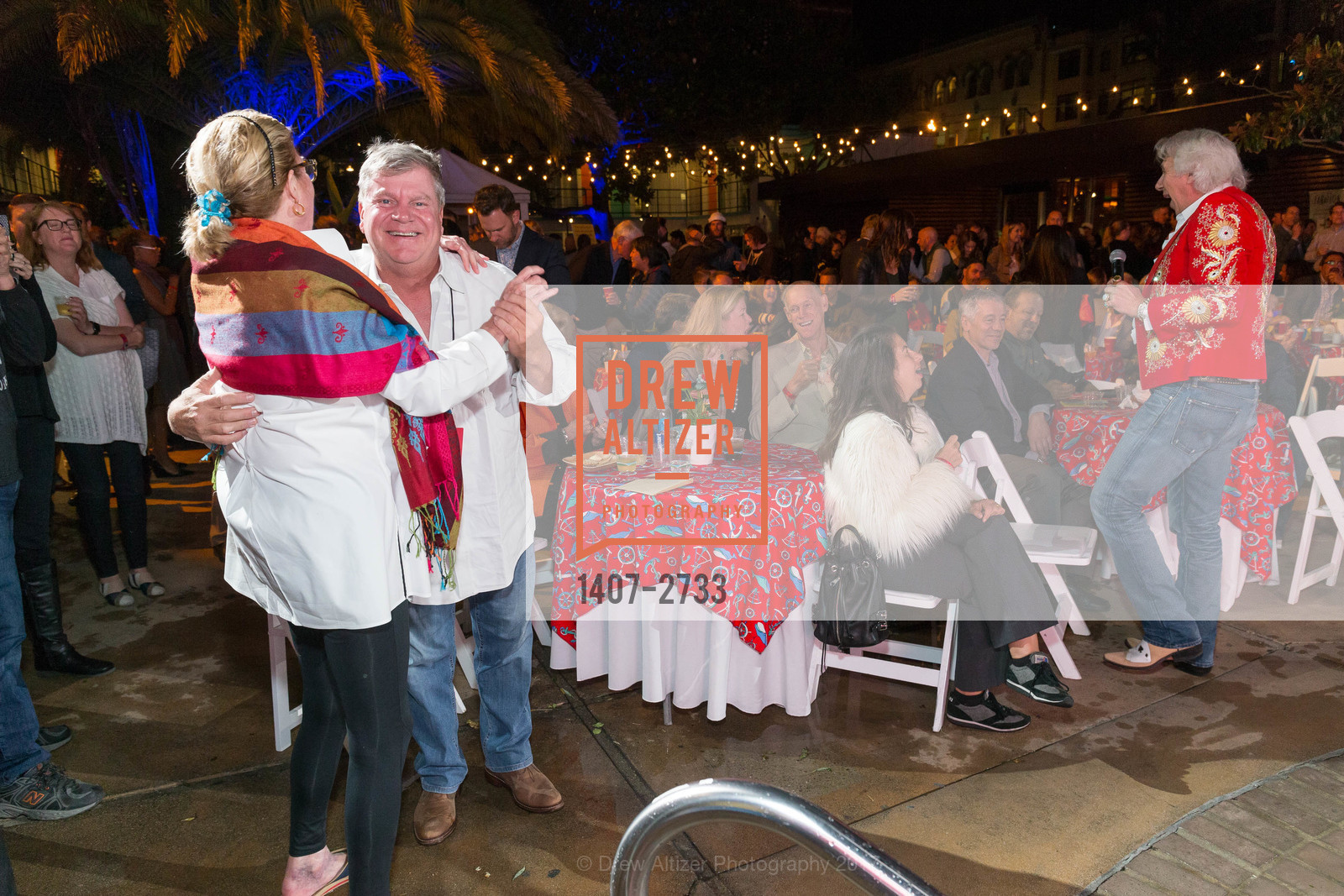 Laura King Pfaff, Jim Losi, TNDC's Pool Toss 2017, Phoenix Hotel & Chambers Eat + Drink. 601 Eddy Street San Francisco, California 94109, October 11th, 2017, Photo #1407-2733 Laura King Pfaff, Jim Losi, Photo #1407-2733