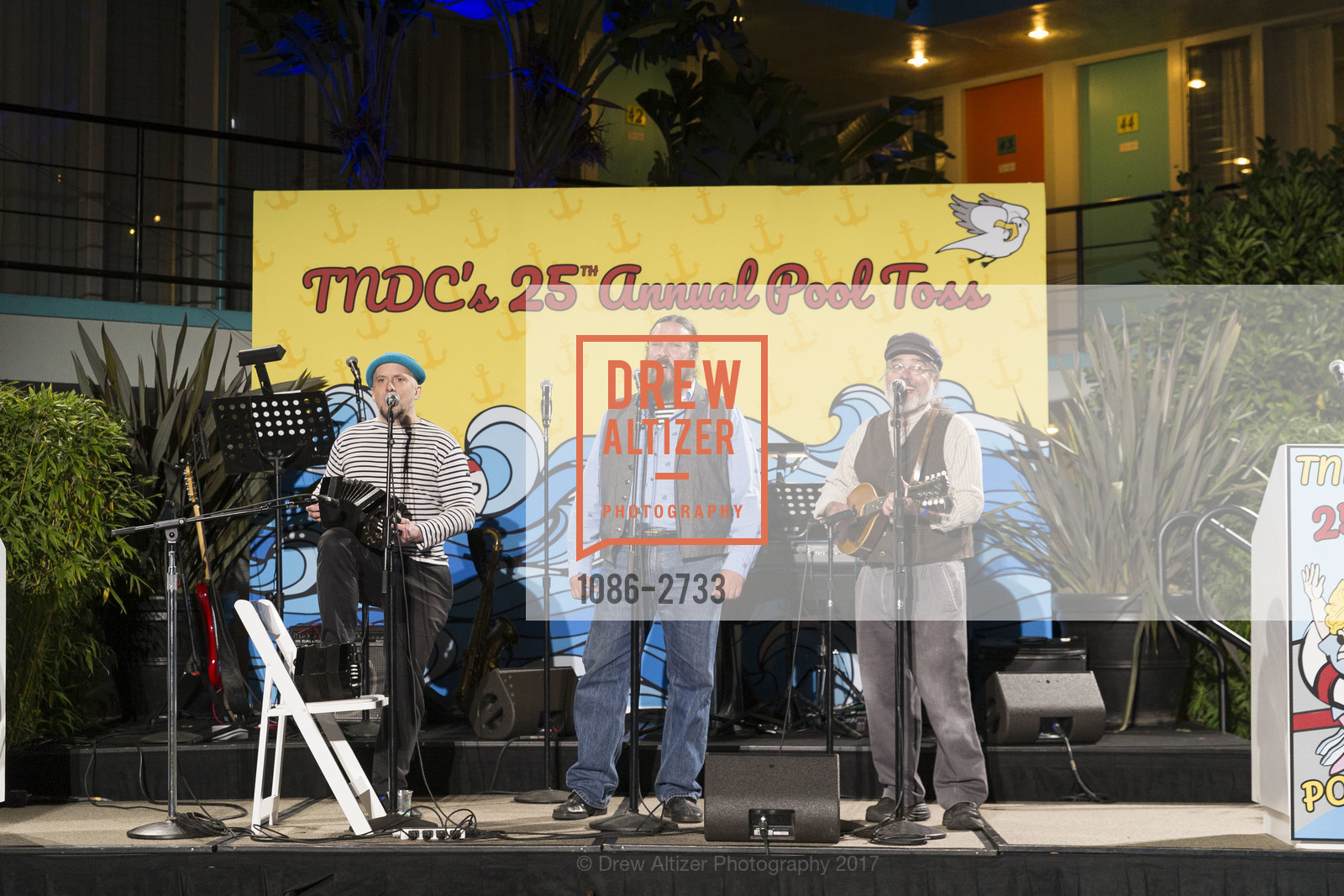 Performance, TNDC's Pool Toss 2017, Phoenix Hotel & Chambers Eat + Drink. 601 Eddy Street San Francisco, California 94109, October 11th, 2017, Photo #1086-2733 Performance, Photo #1086-2733