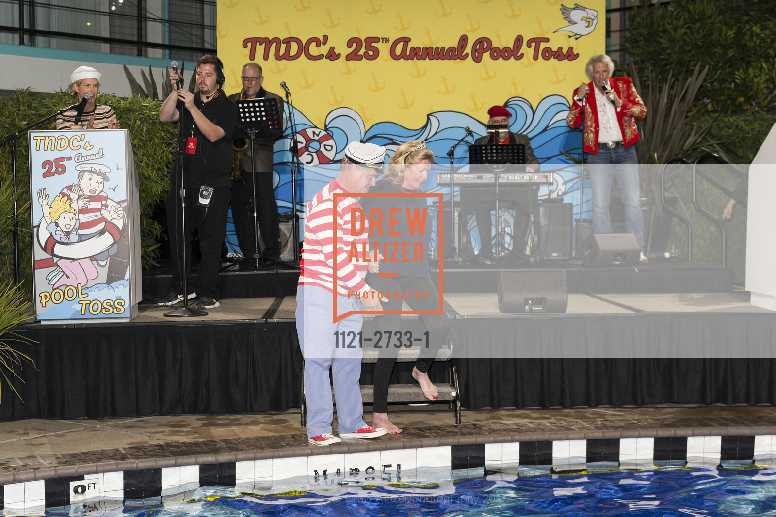 Jim Losi, Laura King Pfaff, TNDC's Pool Toss 2017, Phoenix Hotel & Chambers Eat + Drink. 601 Eddy Street San Francisco, California 94109, October 11th, 2017, Photo #1121-2733-1 Jim Losi, Laura King Pfaff, Photo #1121-2733-1